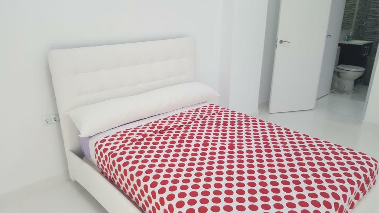 White Apartment Alicante Dış mekan fotoğraf