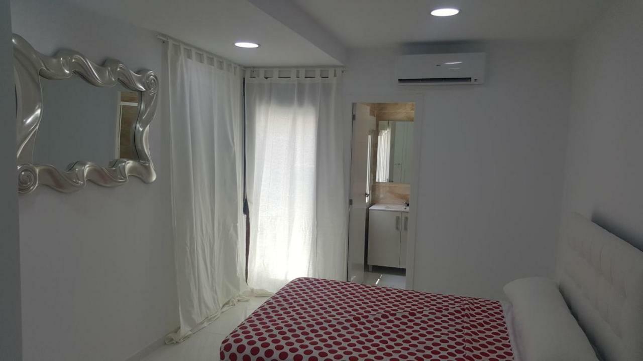 White Apartment Alicante Dış mekan fotoğraf